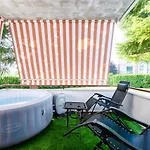 Wolf House - Peschiera Holiday - Jacuzzi Privata